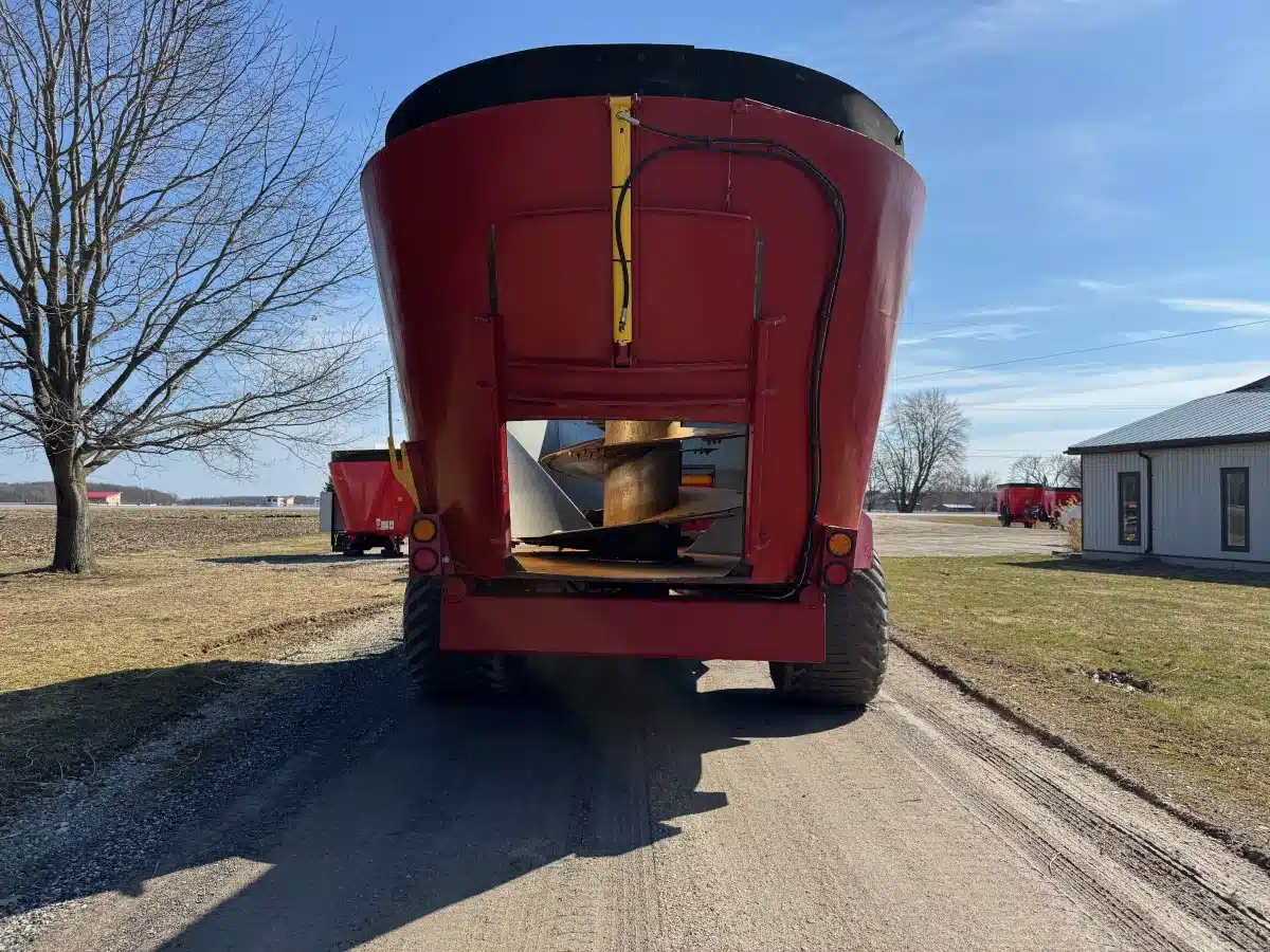 Gallery image 2 for Used Supreme 1200T TMR Mixer