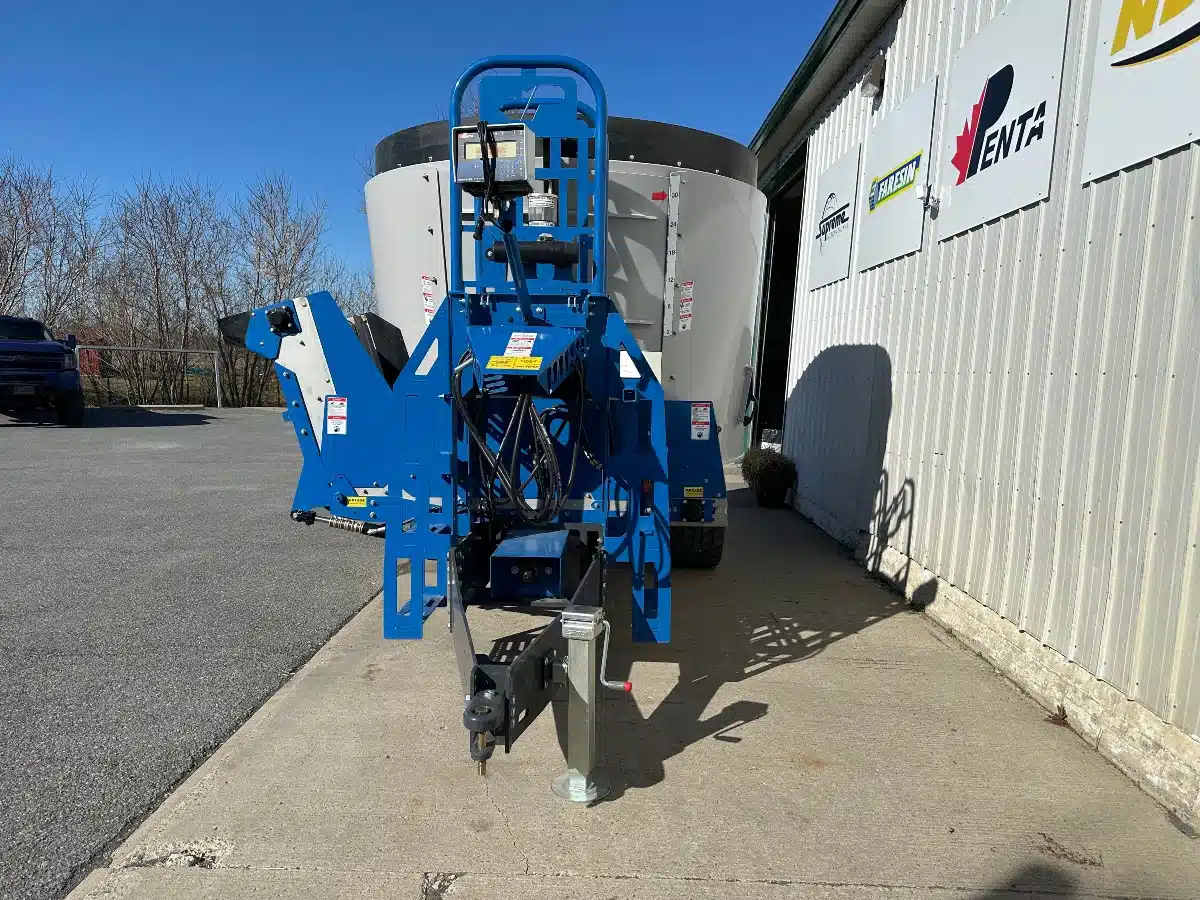 Gallery image 2 for New 2025 Penta 5040 TMR Mixer