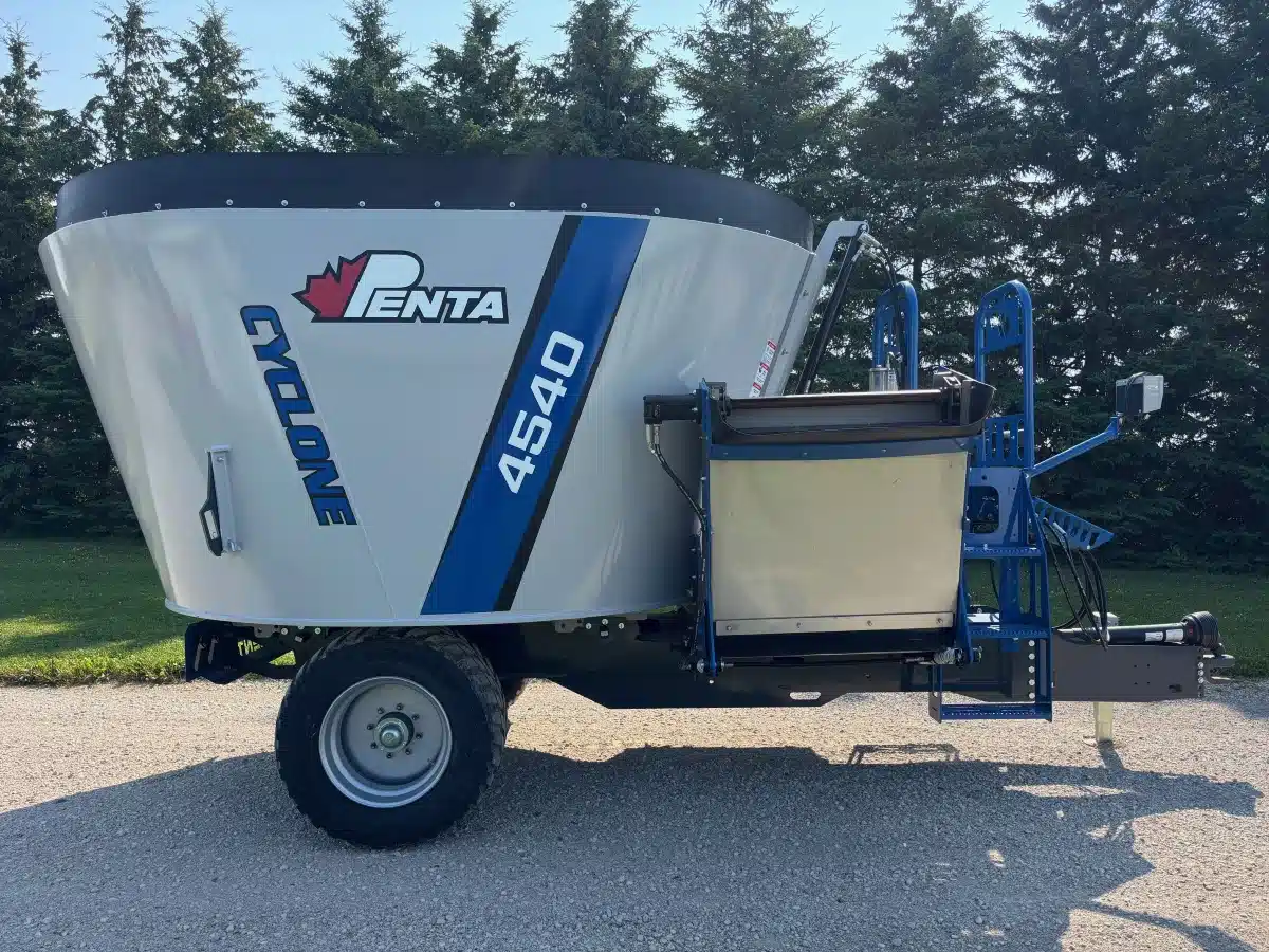 Gallery image 2 for New 2025 Penta 4540 TMR Mixer