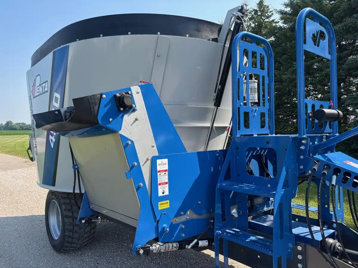 Gallery image 1 for New 2025 Penta 4540 TMR Mixer