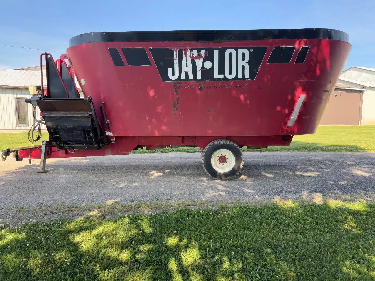 Gallery image 2 for Used Jaylor 5850 TMR Mixer