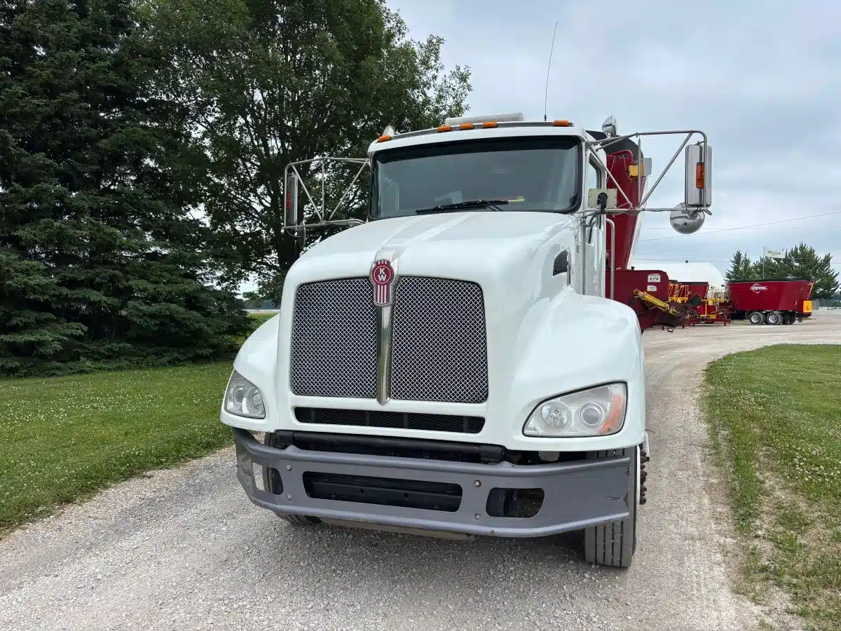 Gallery image 2 for Used Supreme 600T TMR Mixer