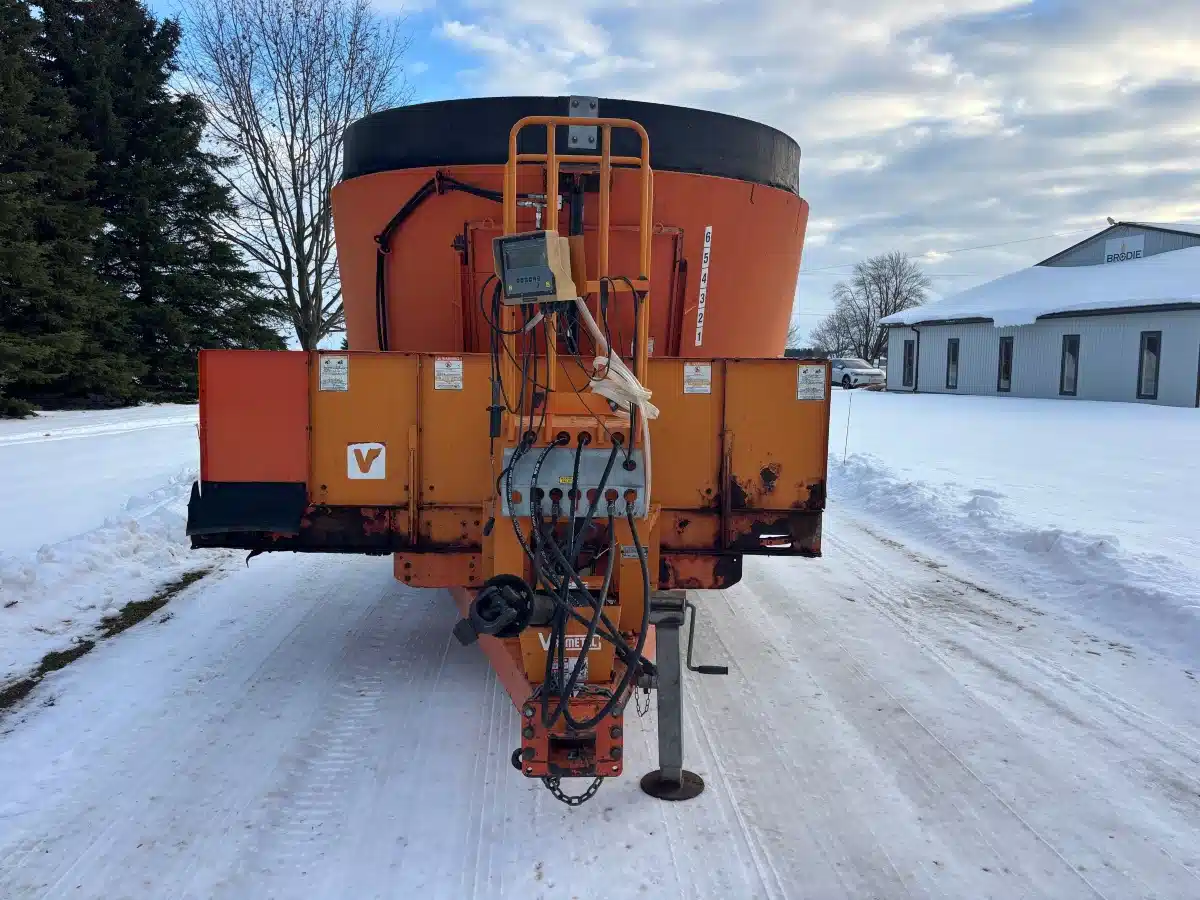 Gallery image 2 for Used Valmetal V-MIX 485 TMR Mixer