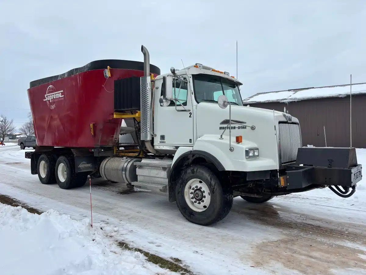 Used Supreme 1200TTM TMR Mixer