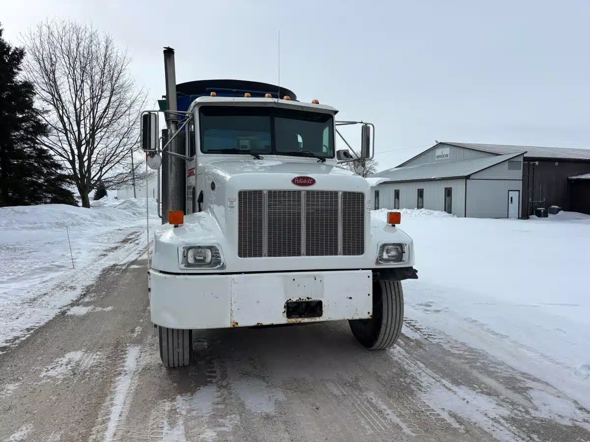 Gallery image 2 for Supreme 700T Enviro TM TMR Mixer