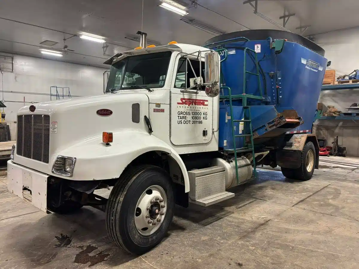 Gallery image 2 for Supreme 700T Enviro TM TMR Mixer