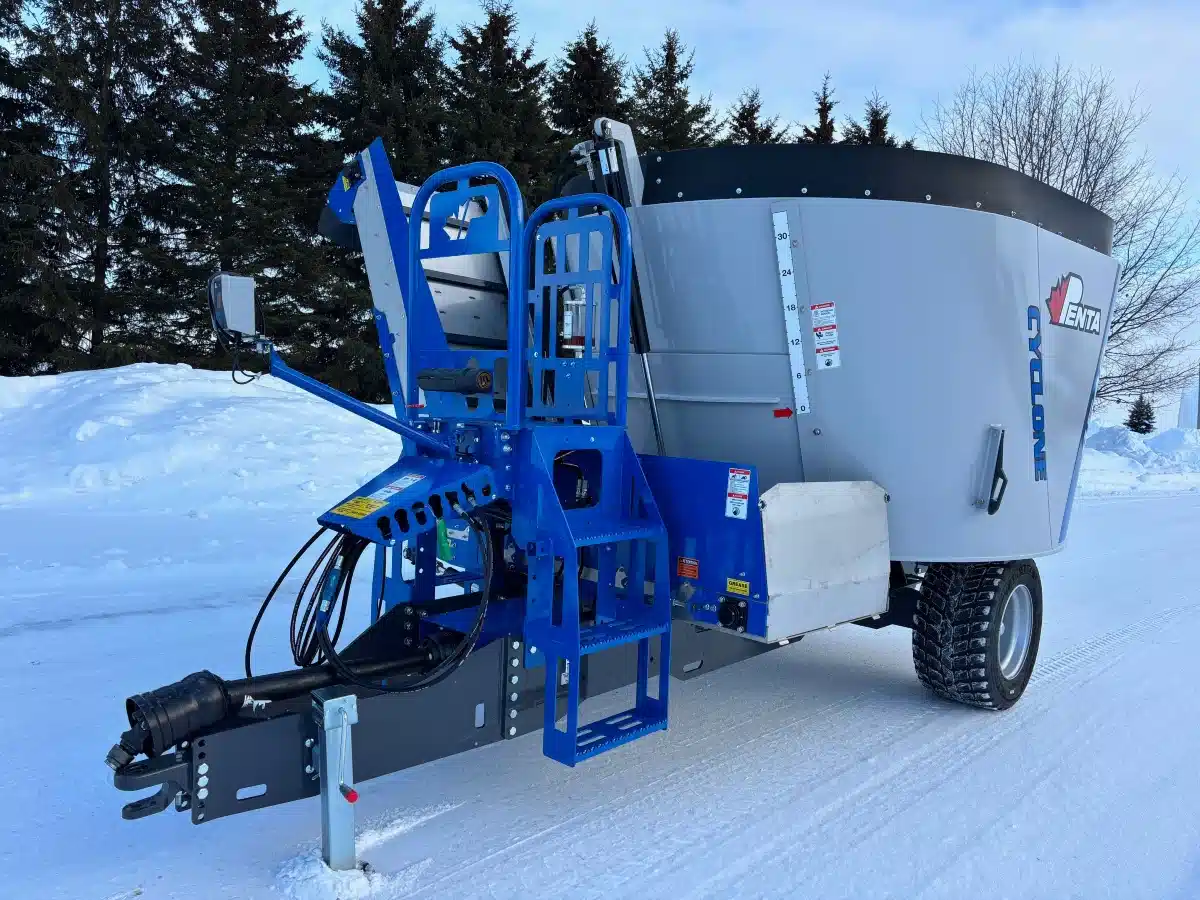 Gallery image 2 for 2026 Penta 4540 TMR Mixer