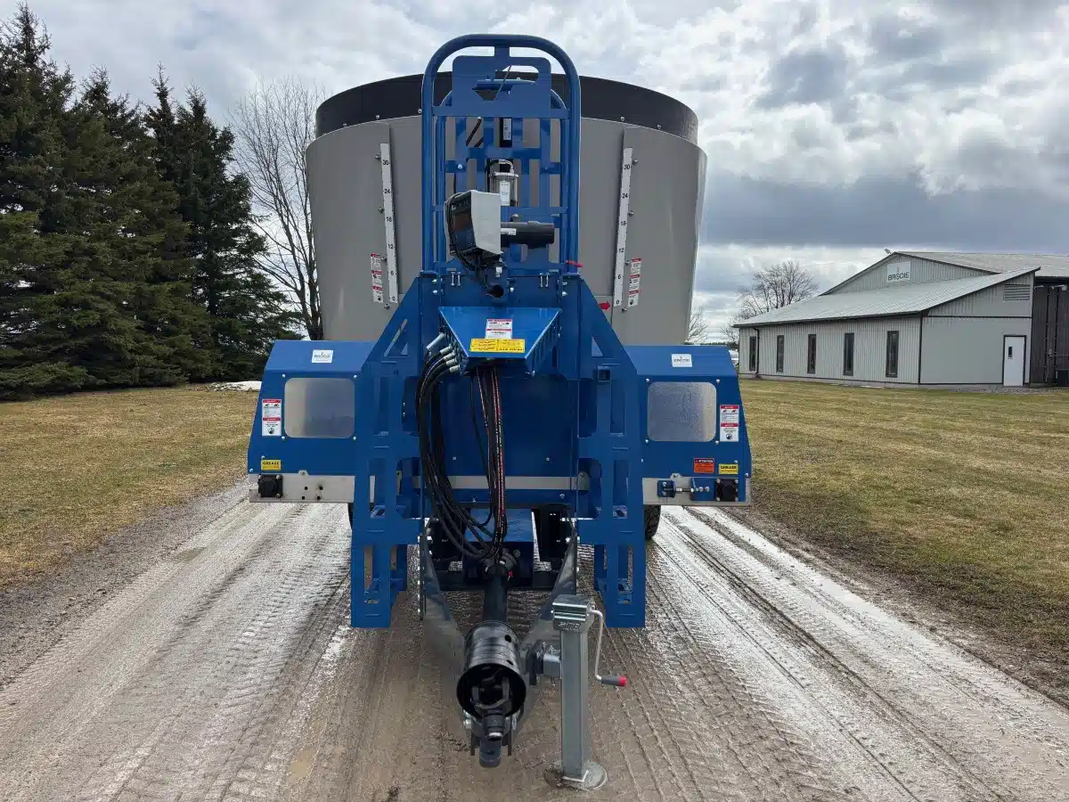 Gallery image 2 for 2026 Penta 5240 TMR Mixer