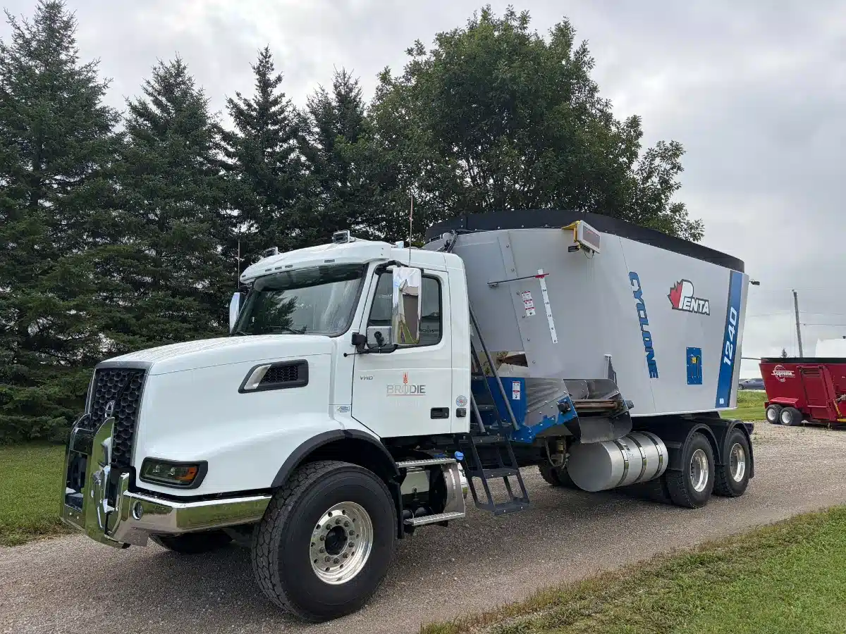 Gallery image 2 for 2026 Penta 1240 TM TMR Mixer