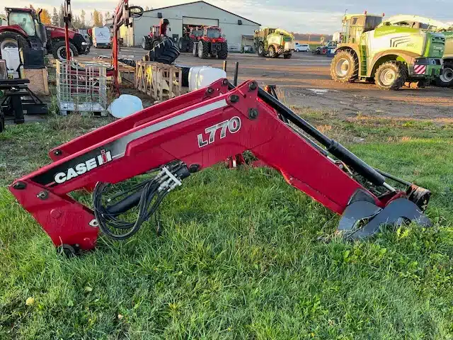 Gallery image 2 for Used 2009 Case IH L770 Front End Loader