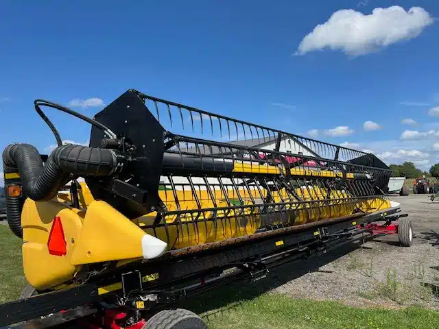 Used 2012 New Holland 740CF Header - Flex