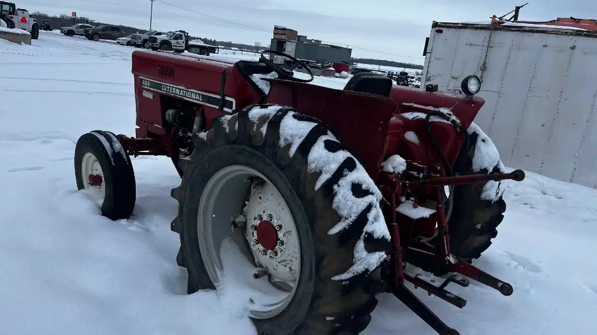 Used 1976 International 484 Tractor