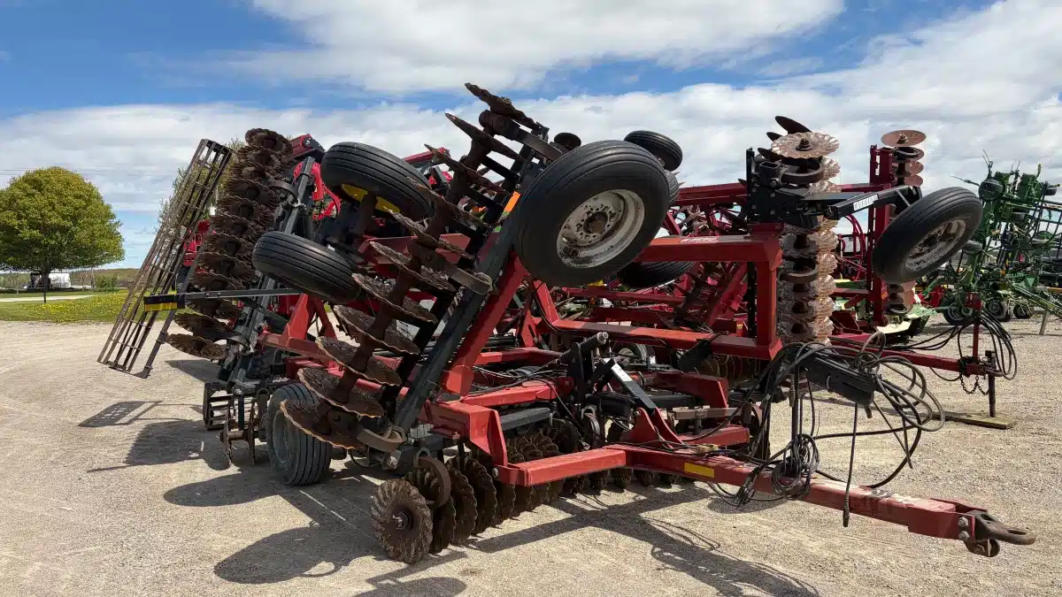 Gallery image 2 for 2007 Case IH TRUE TANDEM 330 TURBO Vertical Tillage