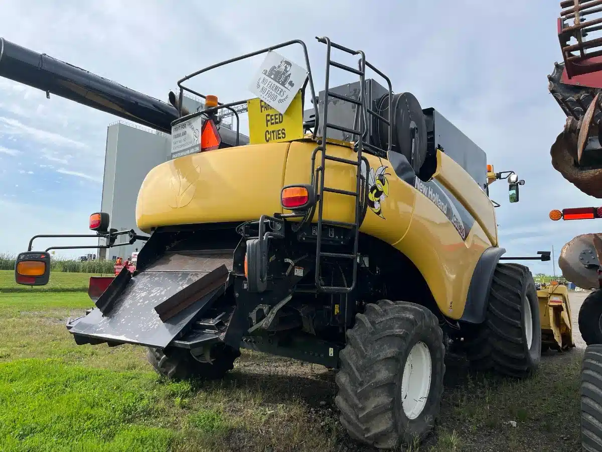 Photo de la Galerie 2 pour 2004 New Holland CR960 Batteuse