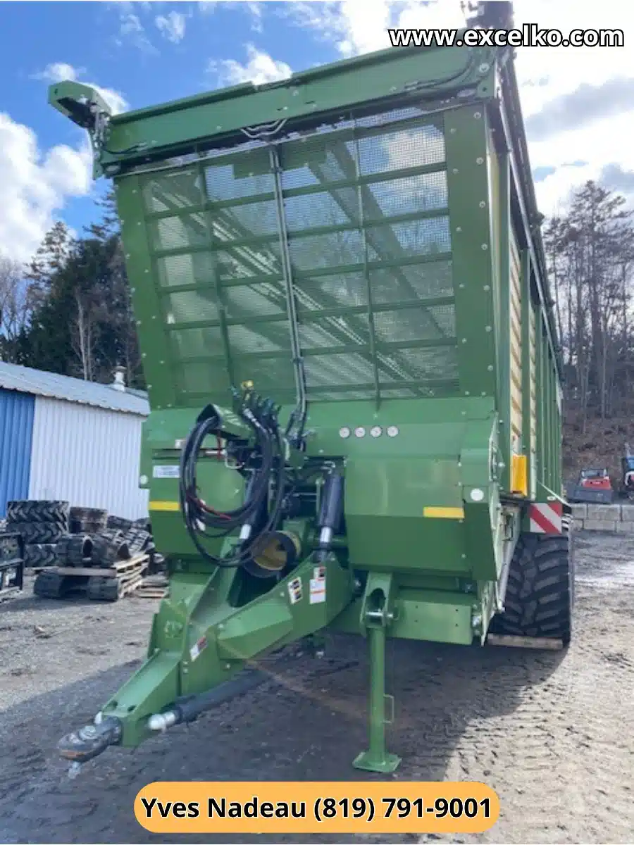 Gallery image 2 for Used 2025 Krone TX560 Wagon