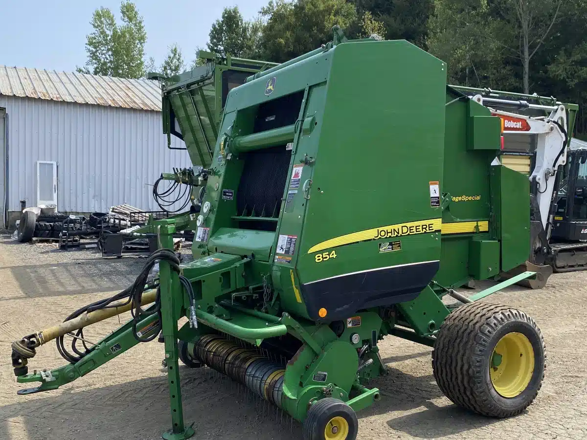 Gallery image 1 for Used 2012 John Deere 854 Round Baler