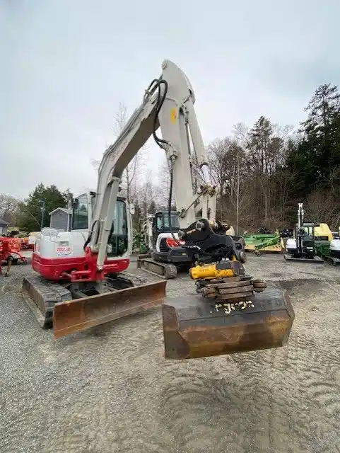 Gallery image 2 for Used 2017 Takeuchi TB260 Excavator