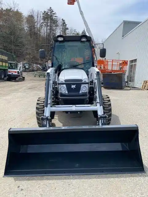 Gallery image 2 for 2025 Bobcat CT5550 Tractor