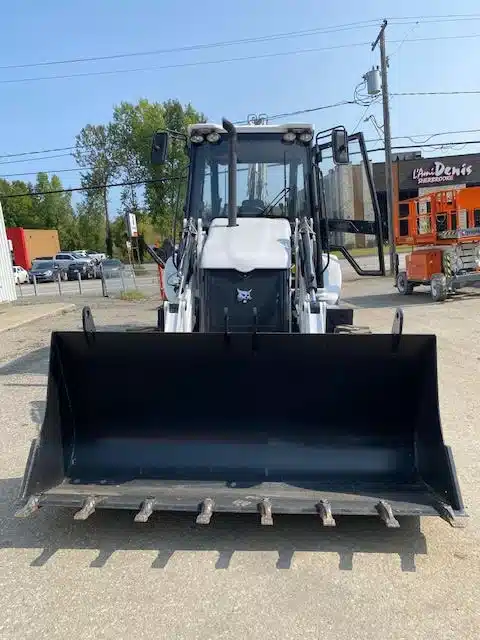 Gallery image 1 for New 2025 Bobcat B760 Backhoe Loader