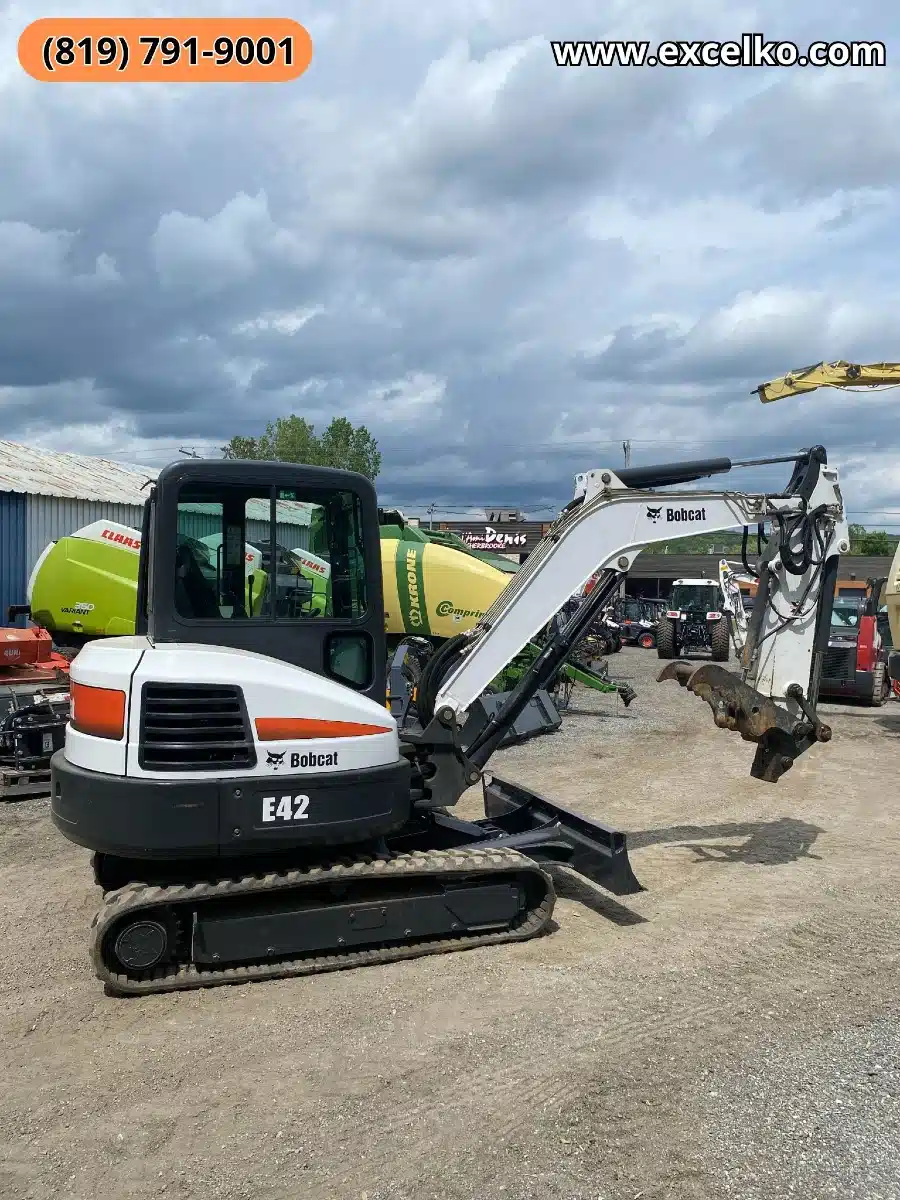 Gallery image 2 for Used 2015 Bobcat E42 Excavator