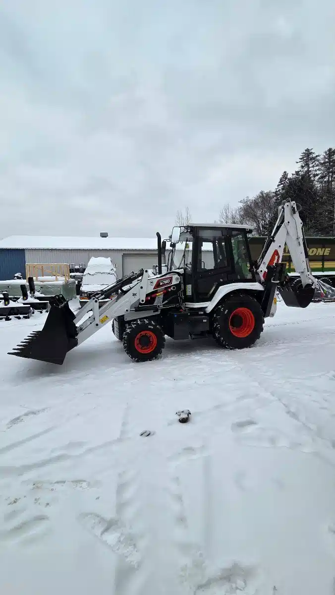 Gallery image 2 for 2026 Bobcat B760 Backhoe Loader