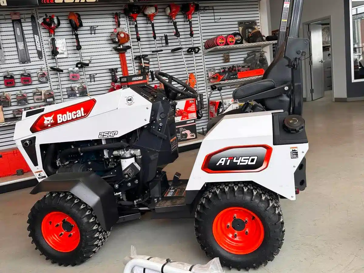 Gallery image 1 for 2026 Bobcat AT450 Articulating Tractor