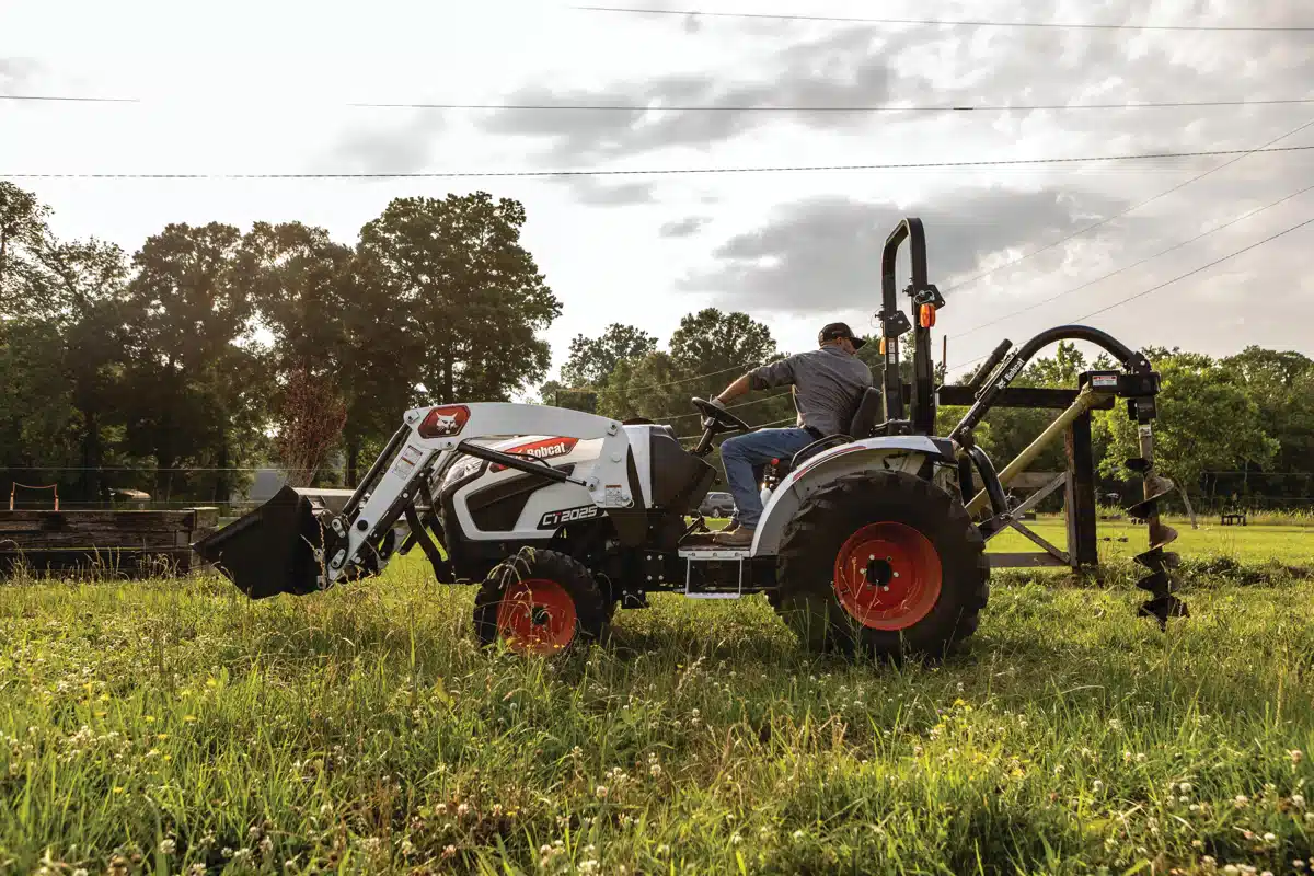 Gallery image 2 for 2026 Bobcat CT2025 Compact Tractor
