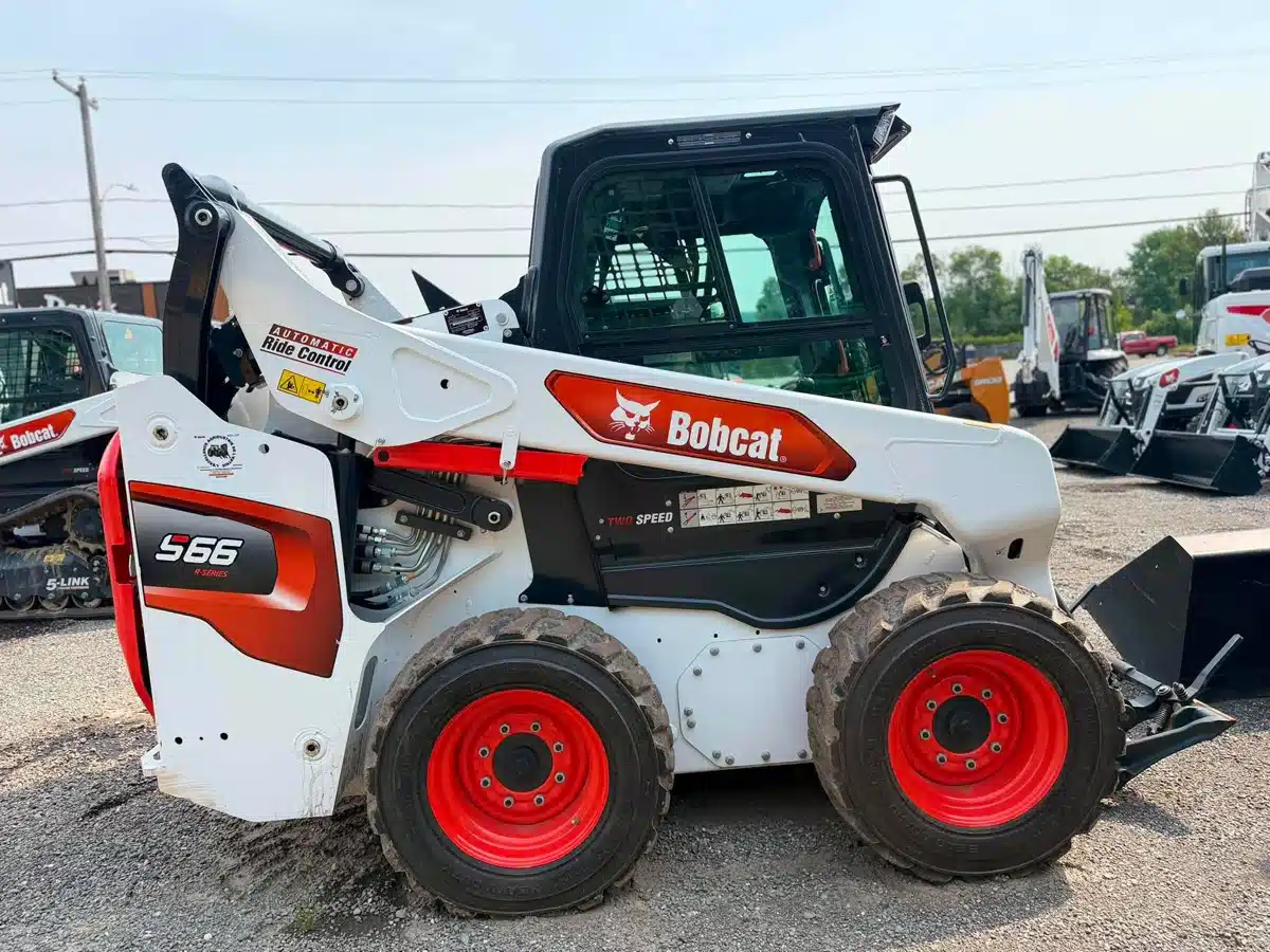 Photo de la Galerie 1 pour 2025 Bobcat S66 Skid-steer loader chargeuse à direction à glissement
