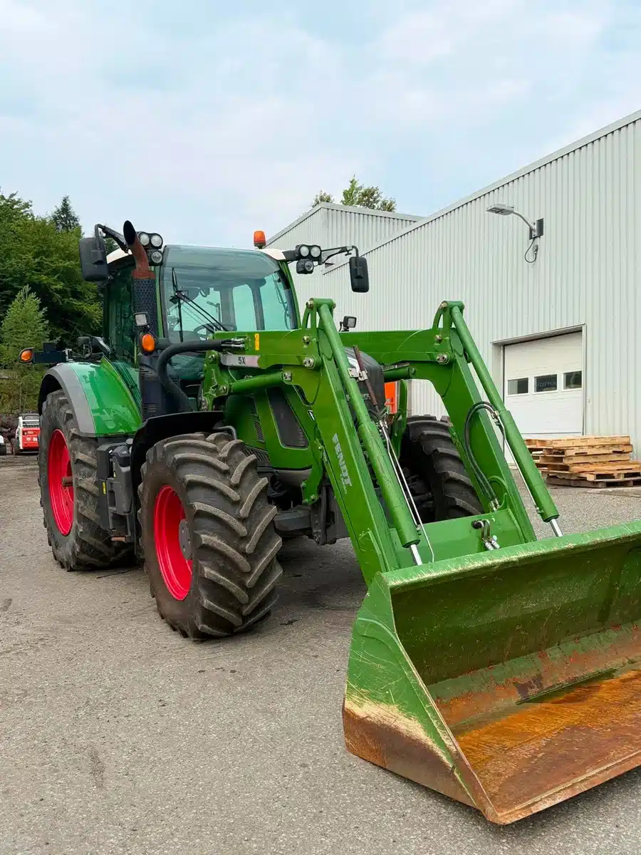 Gallery image 2 for 2016 Fendt 714 VARIO Tractor