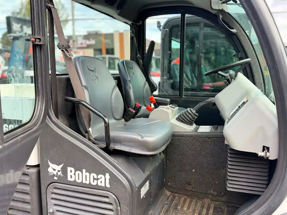 Gallery image 2 for 2020 Bobcat 5600 Utility Vehicle