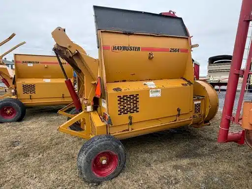 Photo de la Galerie 1 pour 2013 Haybuster 2564 Processeur de Balle