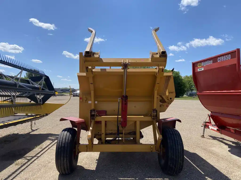 Gallery image 2 for Used 2005 Haybuster 2650 Bale Processor