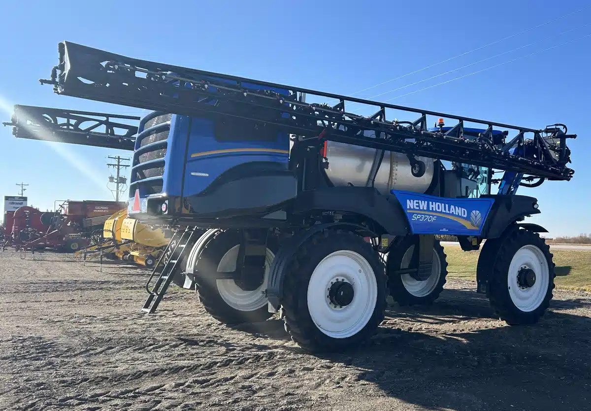 Gallery image 2 for Used 2022 New Holland SP370F Sprayer - Self Propelled
