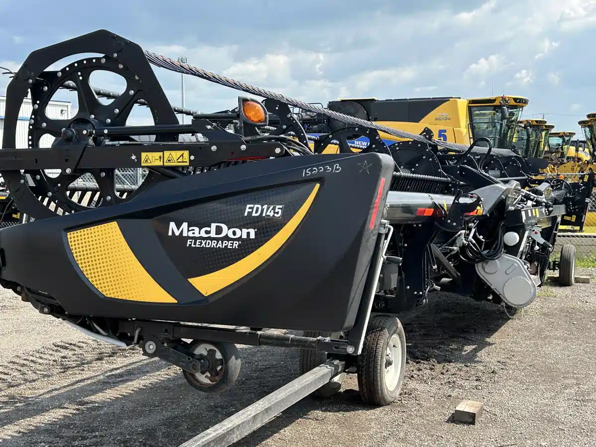 Gallery image 2 for Used 2022 MacDon FD75 Header - Flex Draper