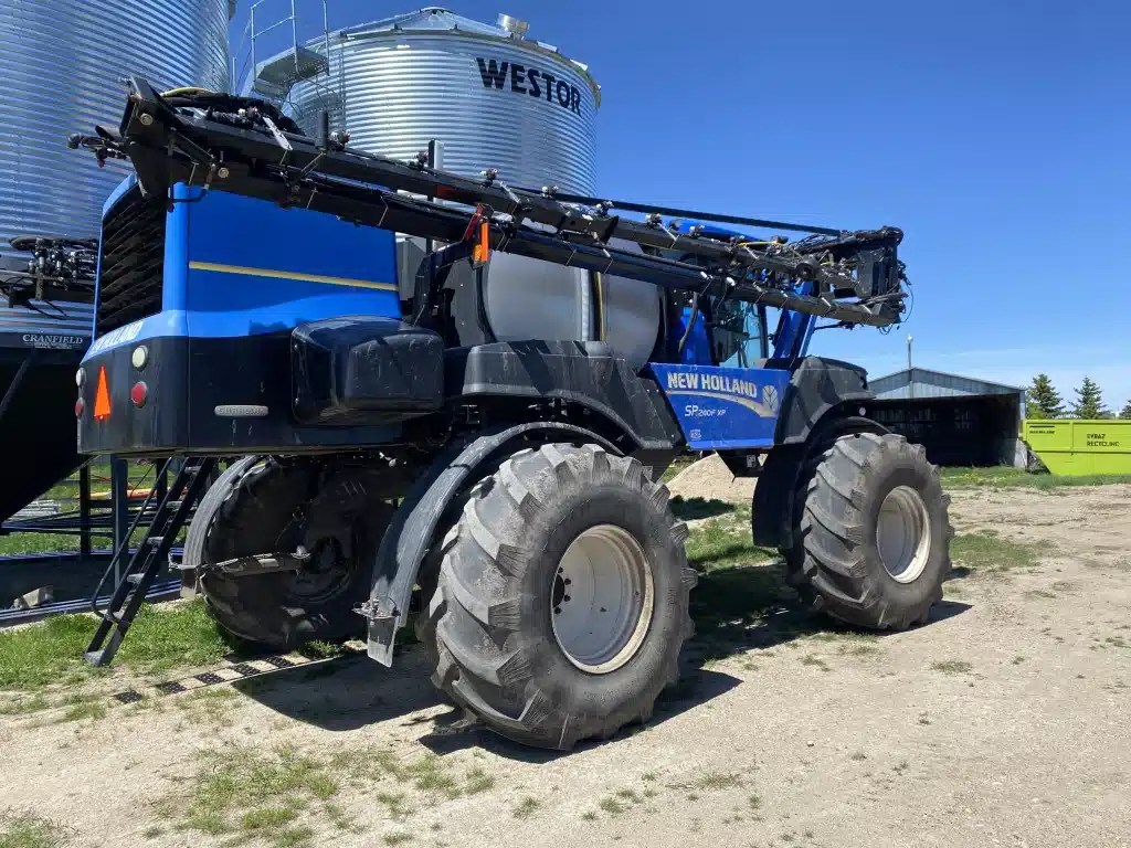 Gallery image 2 for Used 2013 New Holland SP.240F Sprayer - Self Propelled