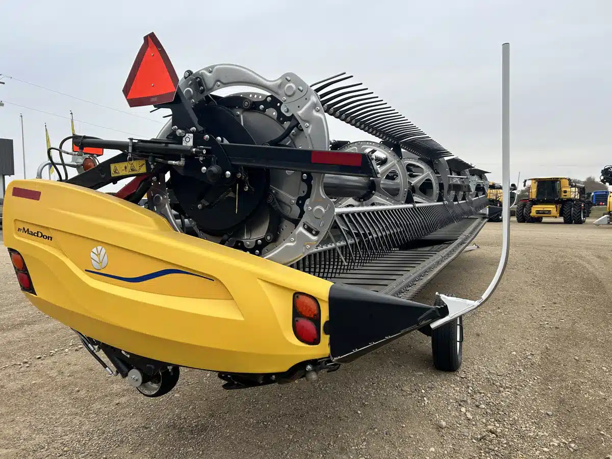 Gallery image 2 for Used 2023 MacDon FD240 Header - Flex Draper