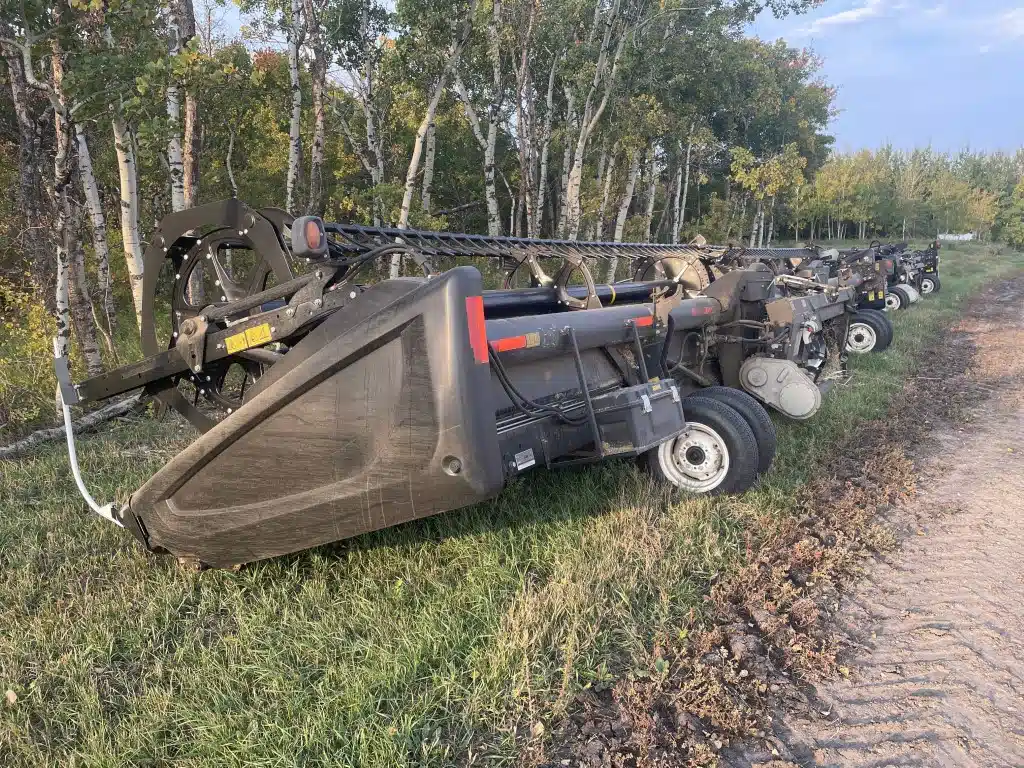 Gallery image 2 for Used 2018 MacDon FD75 Header - Flex Draper
