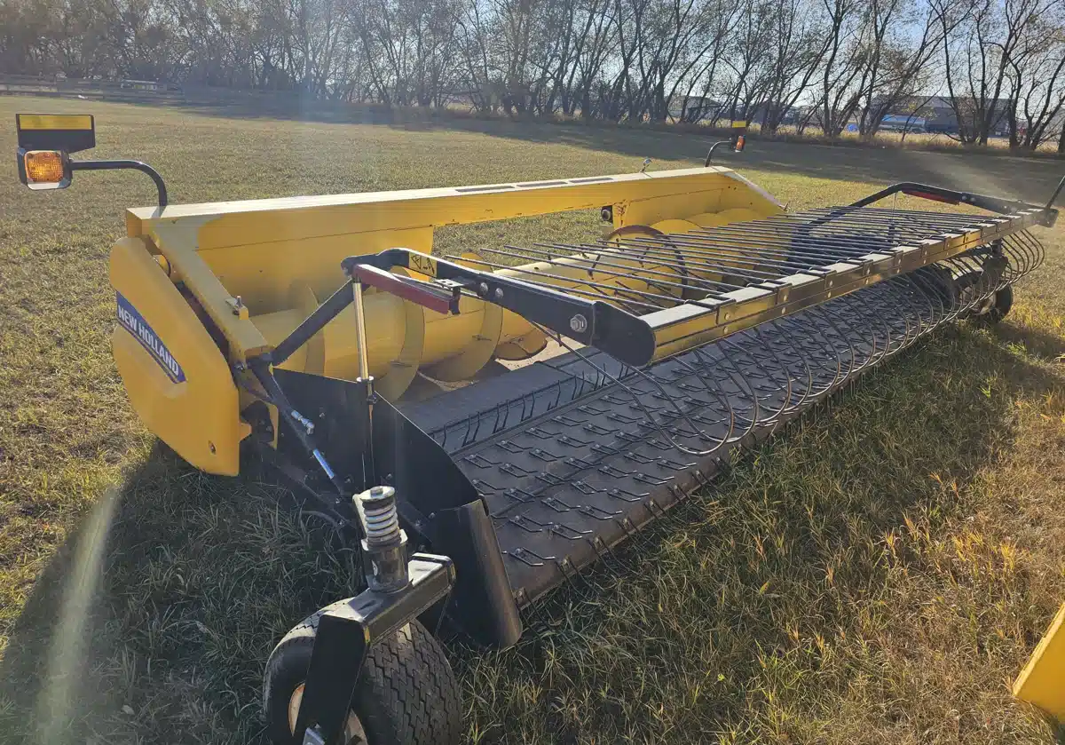Gallery image 1 for Used 2019 New Holland 790CP Header - Pickup