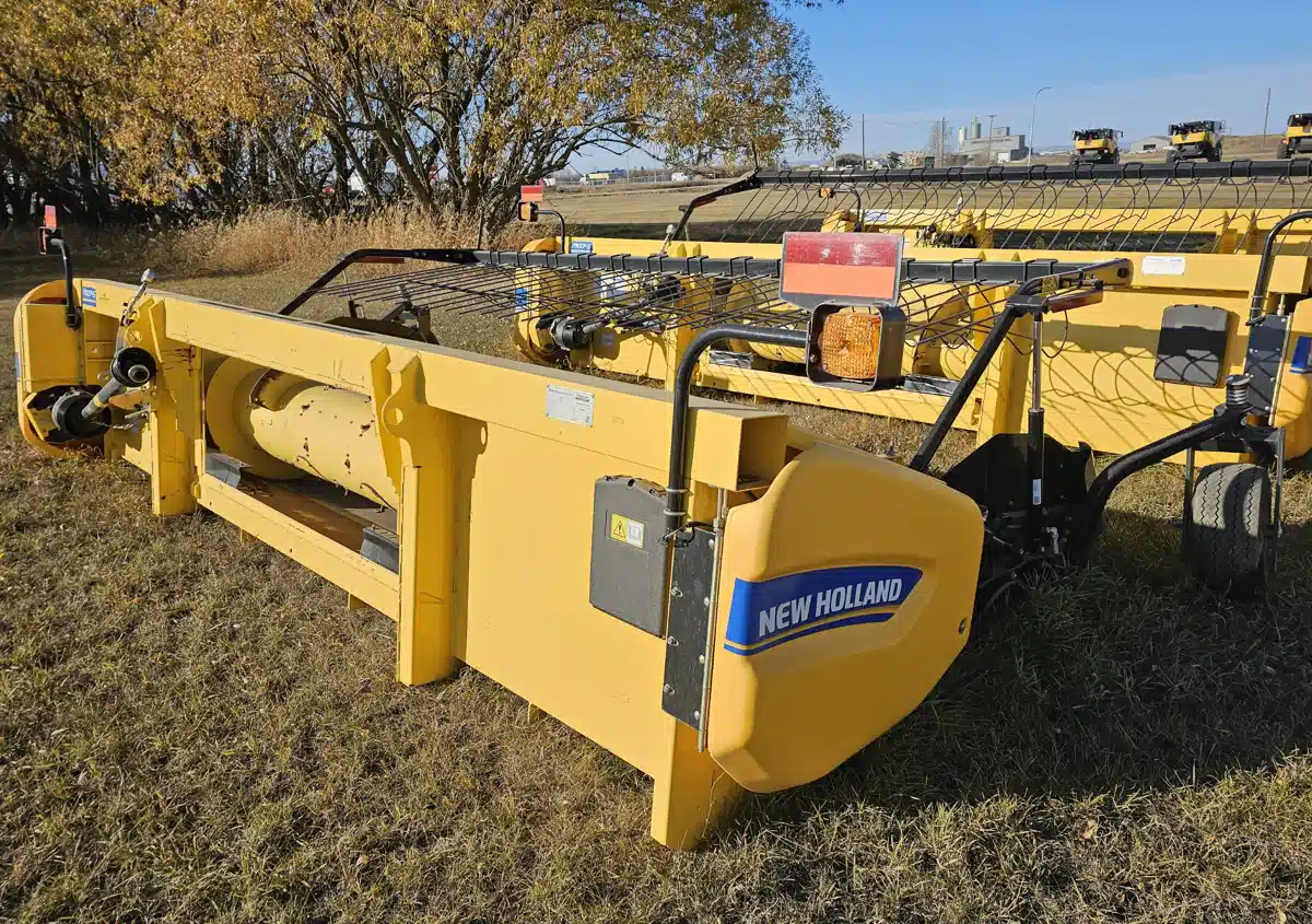 Gallery image 2 for Used 2019 New Holland 790CP Header - Pickup