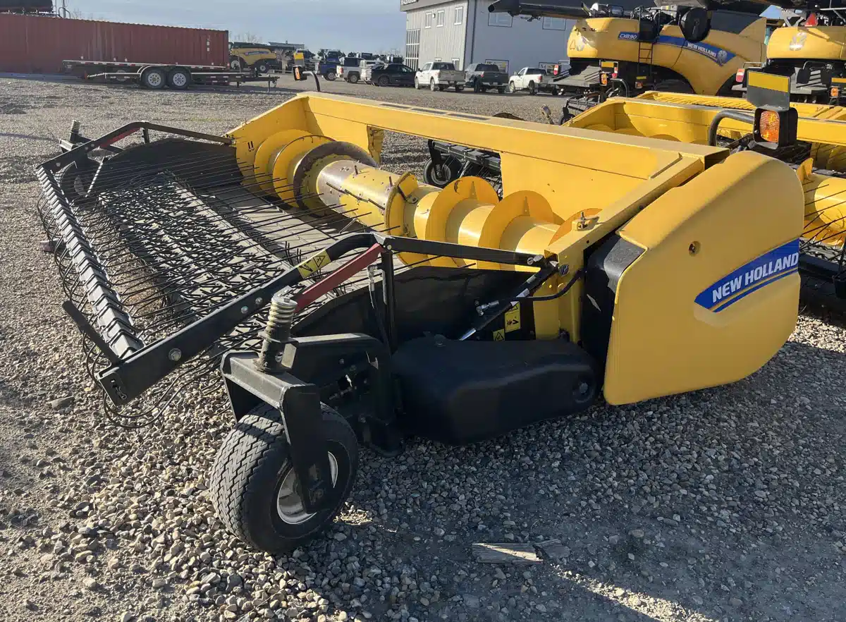 Gallery image 1 for Used 2021 New Holland 790CP Header - Pickup