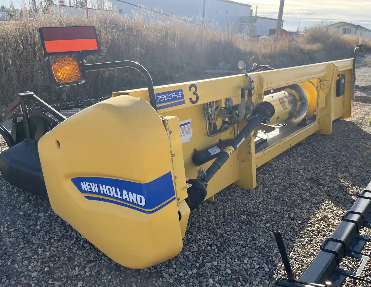 Gallery image 2 for Used 2021 New Holland 790CP Header - Pickup