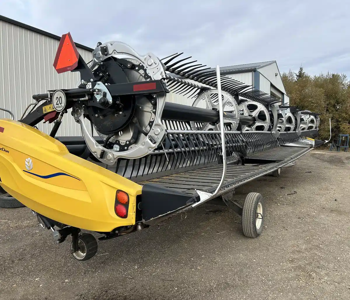 Gallery image 2 for Used 2023 MacDon FD240 Header - Flex Draper