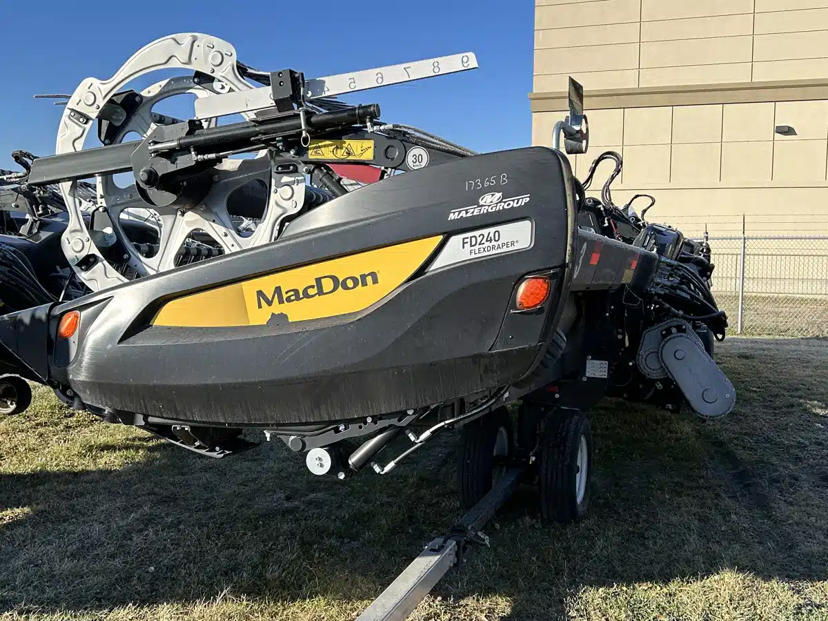Gallery image 2 for Used 2022 MacDon FD240 Header - Flex Draper
