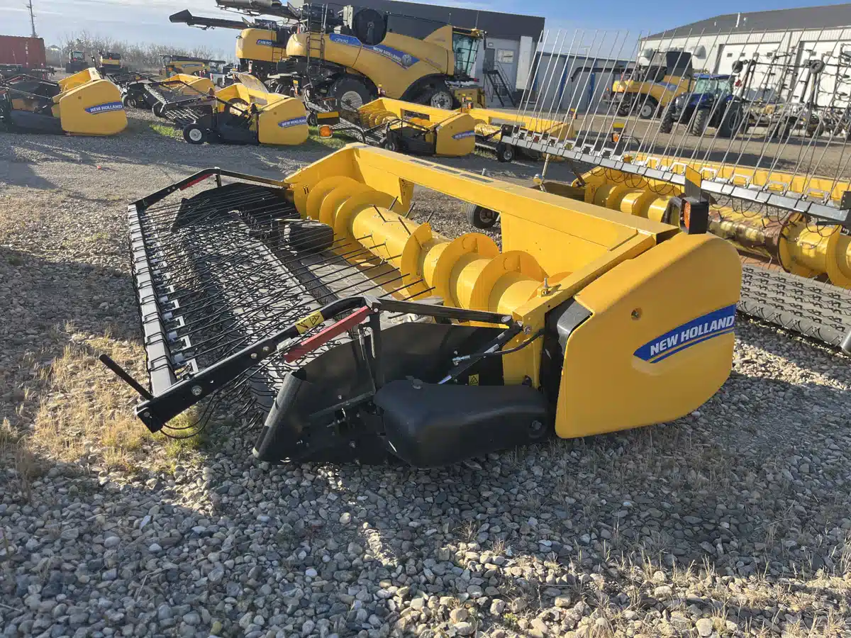 Gallery image 1 for Used 2022 New Holland 790CP Header - Pickup