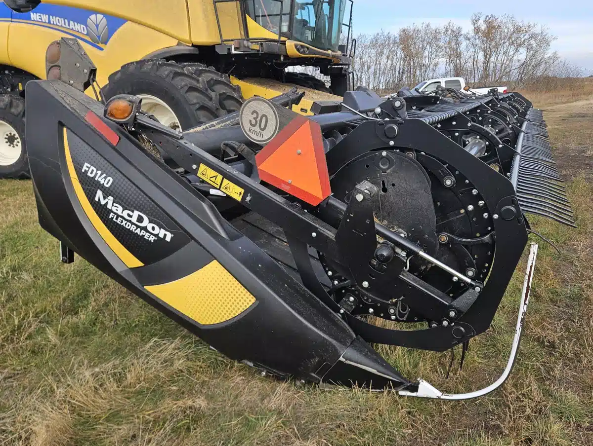 Gallery image 2 for Used 2020 MacDon FD140 Header - Flex Draper
