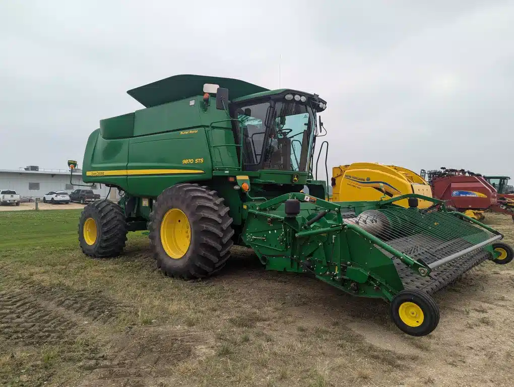 Gallery image 2 for Used 2010 John Deere 9870 STS Combine