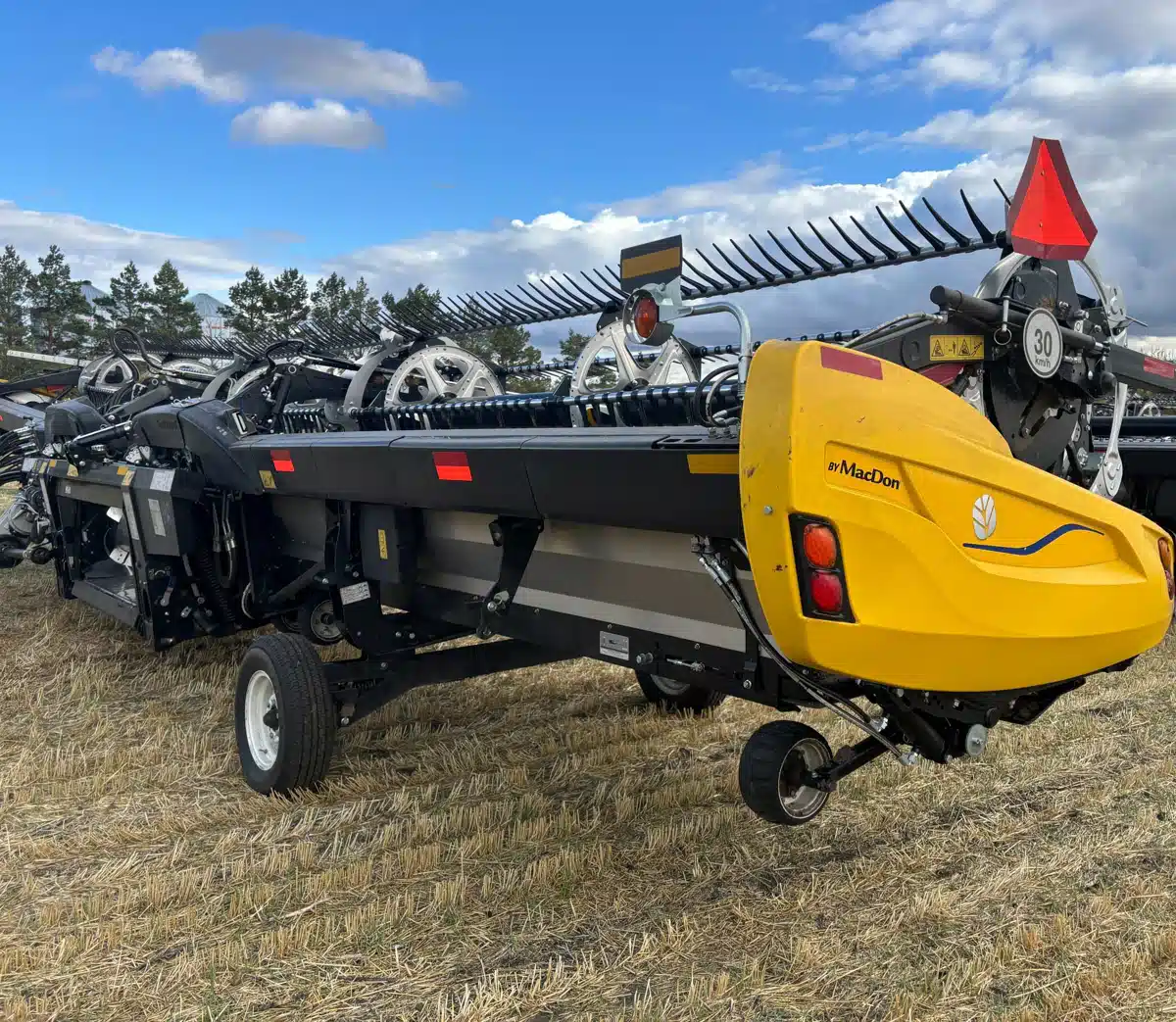 Gallery image 2 for Used 2023 MacDon FD240 Header - Flex Draper