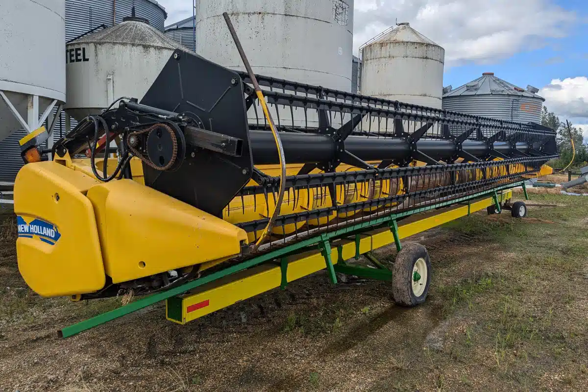 Gallery image 1 for Used 2013 New Holland 740CF Header - Flex