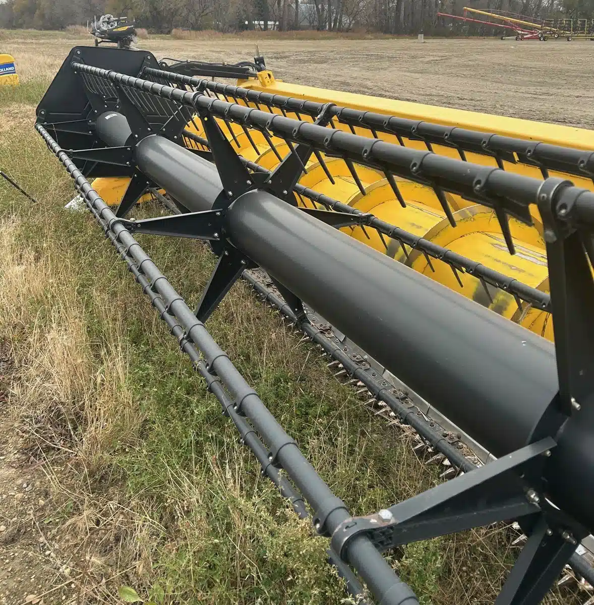 Gallery image 2 for Used 2015 New Holland 740CF Header - Flex