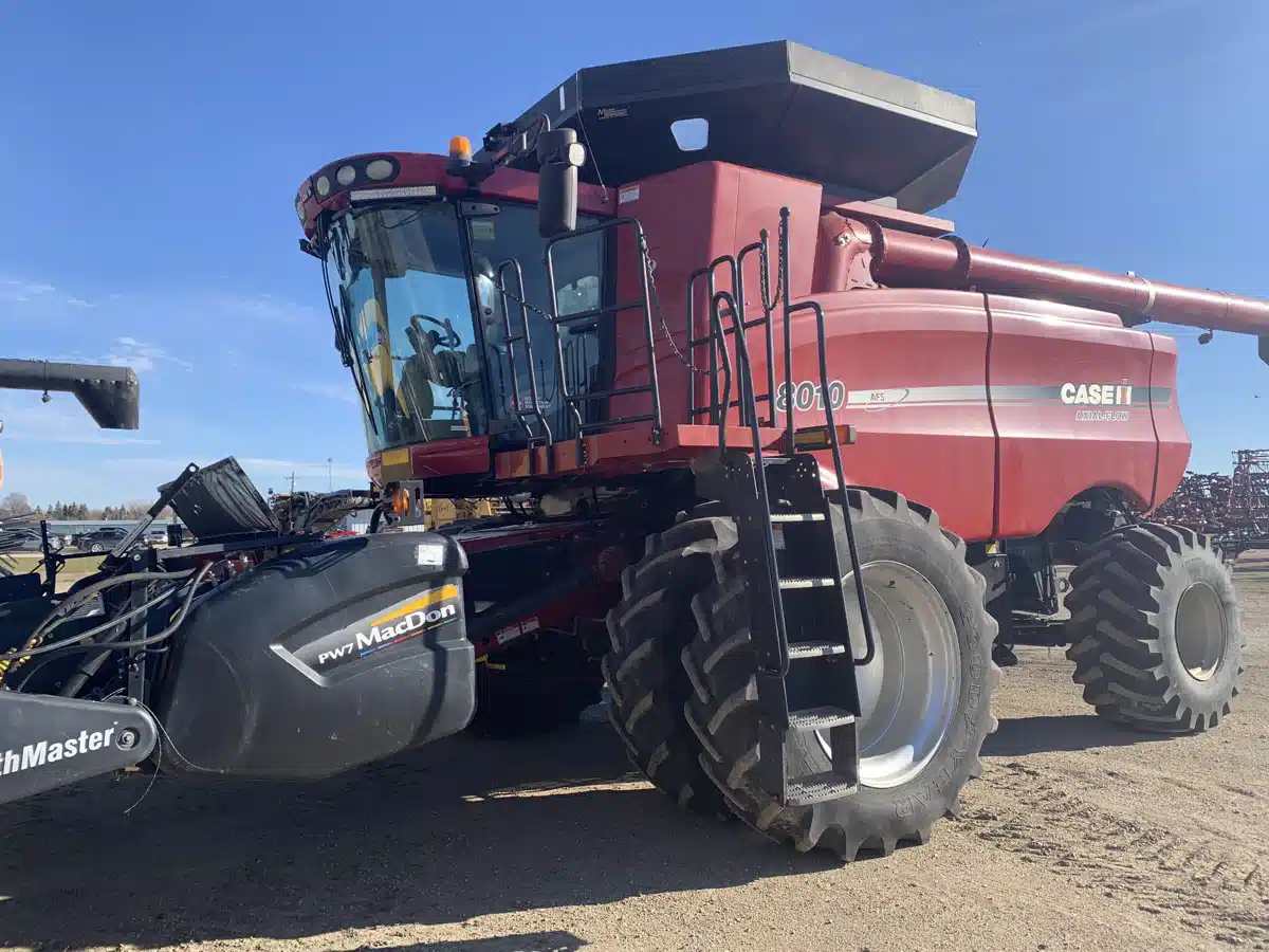 Gallery image 1 for Used 2008 Case IH 8010 Combine